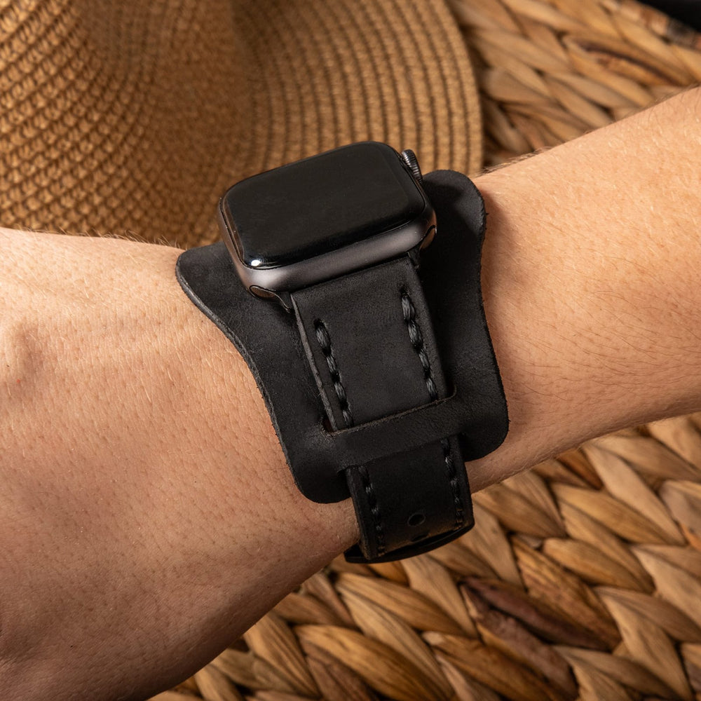 Siyah Bund Çift Katlı Deri Apple Watch Kayışı — Bund Apple Watch kayışının çıkarılabilir alt parçası