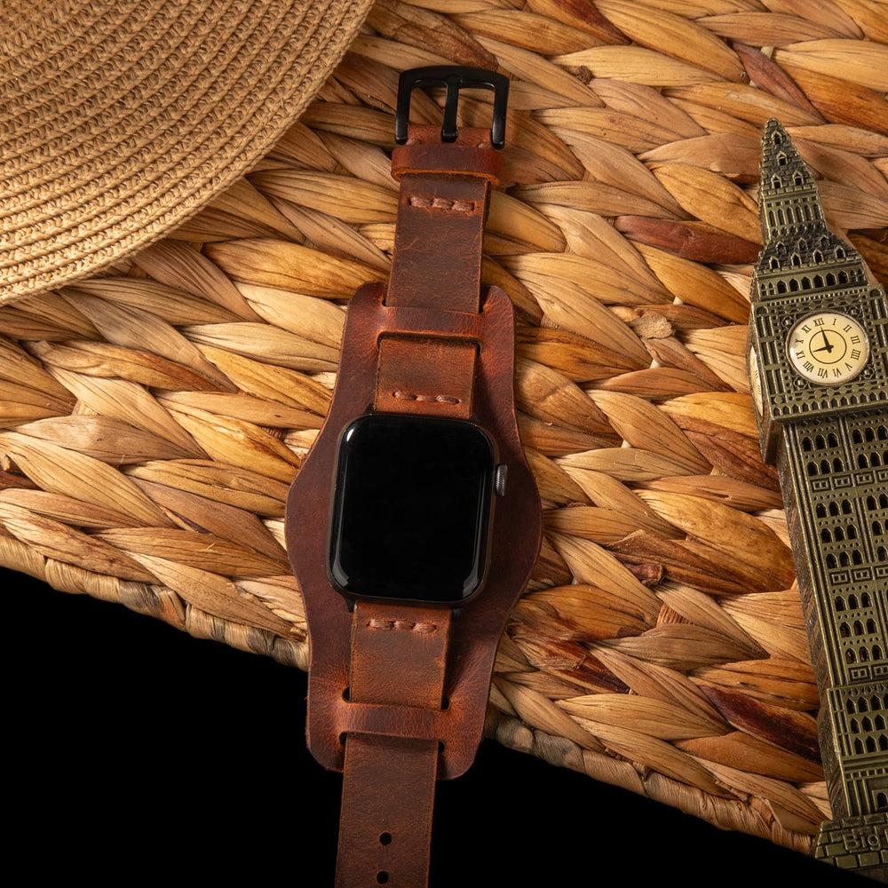Oranj Bund Tek Katlı Deri Apple Watch Kayışı — Bund parçasındaki sensör yuvası kesimi