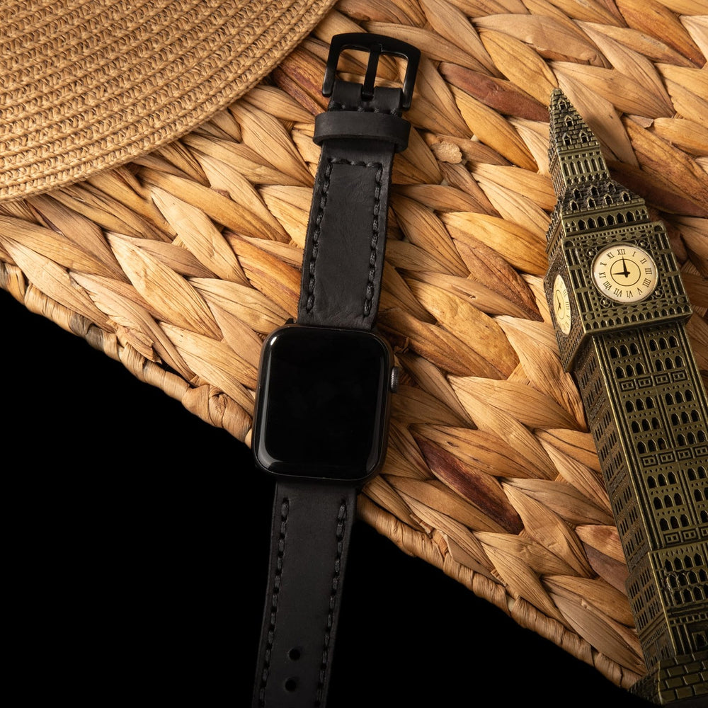 Siyah Çift Kat Deri Apple Watch Kayışı — Apple Watch deri kayışının paslanmaz çelik tokası